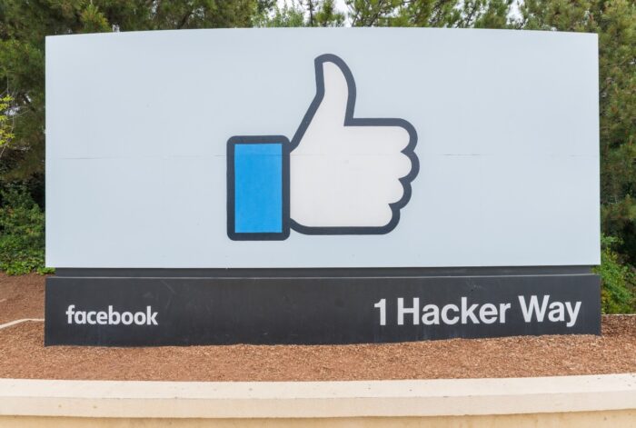 facebook" and "meta" and "giphy"